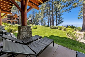Terrace/patio - Premium Lakefront Getaway w/ Hot Tub & Pool Near Heavenly | SS13 (South Lake Tahoe)
