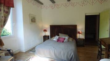 3 sovrum, strykjÀrn/strykbrÀda, wi-fi och sÀngklÀder