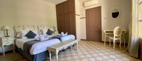 1 室のベッドルーム、セーフティボックス (室内)、アイロン / アイロン台、WiFi