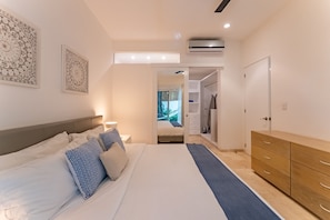 2 habitaciones, tabla de planchar con plancha, internet y ropa de cama