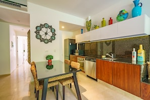 Refrigerador, microondas y lavavajillas 