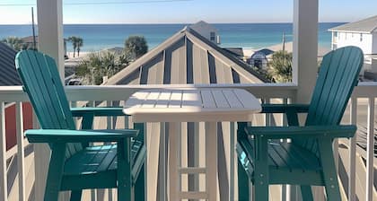 Steps away from the beach, breathtaking views of the Gulf, Pier and private pool