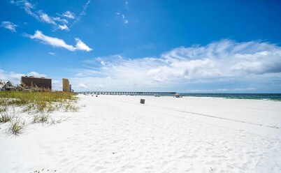 Steps away from the beach, breathtaking views of the Gulf, Pier and private pool