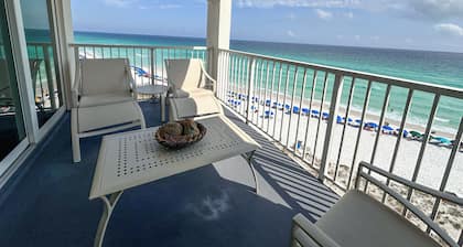 Shoreline Towers 2076 (sleeps 7) Beach Setup Included (March 1-October 31)