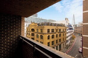 Exterior - One Bed Apartment in Waterloo near Southwark (London)