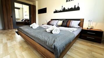 1 Schlafzimmer, Schreibtisch, Bügeleisen/Bügelbrett, kostenloses WLAN