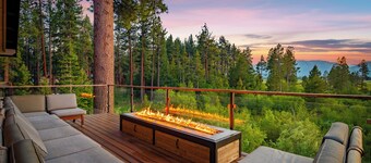 9 bedroom Luxury Villa by the lake with Indoor Pool