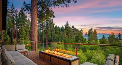 9 bedroom Luxury Villa by the lake with Indoor Pool