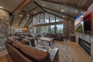 Smart TV, fireplace, DVD player, foosball - 9 bedroom Luxury Villa by the lake with Indoor Pool (South Lake Tahoe)