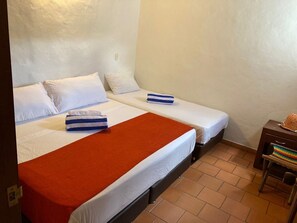 2 bedrooms, desk, iron/ironing board, free WiFi - EL RETIRO BARICHARA. APARTMENT 202 OVERLOOKING THE POOL. (Barichara)