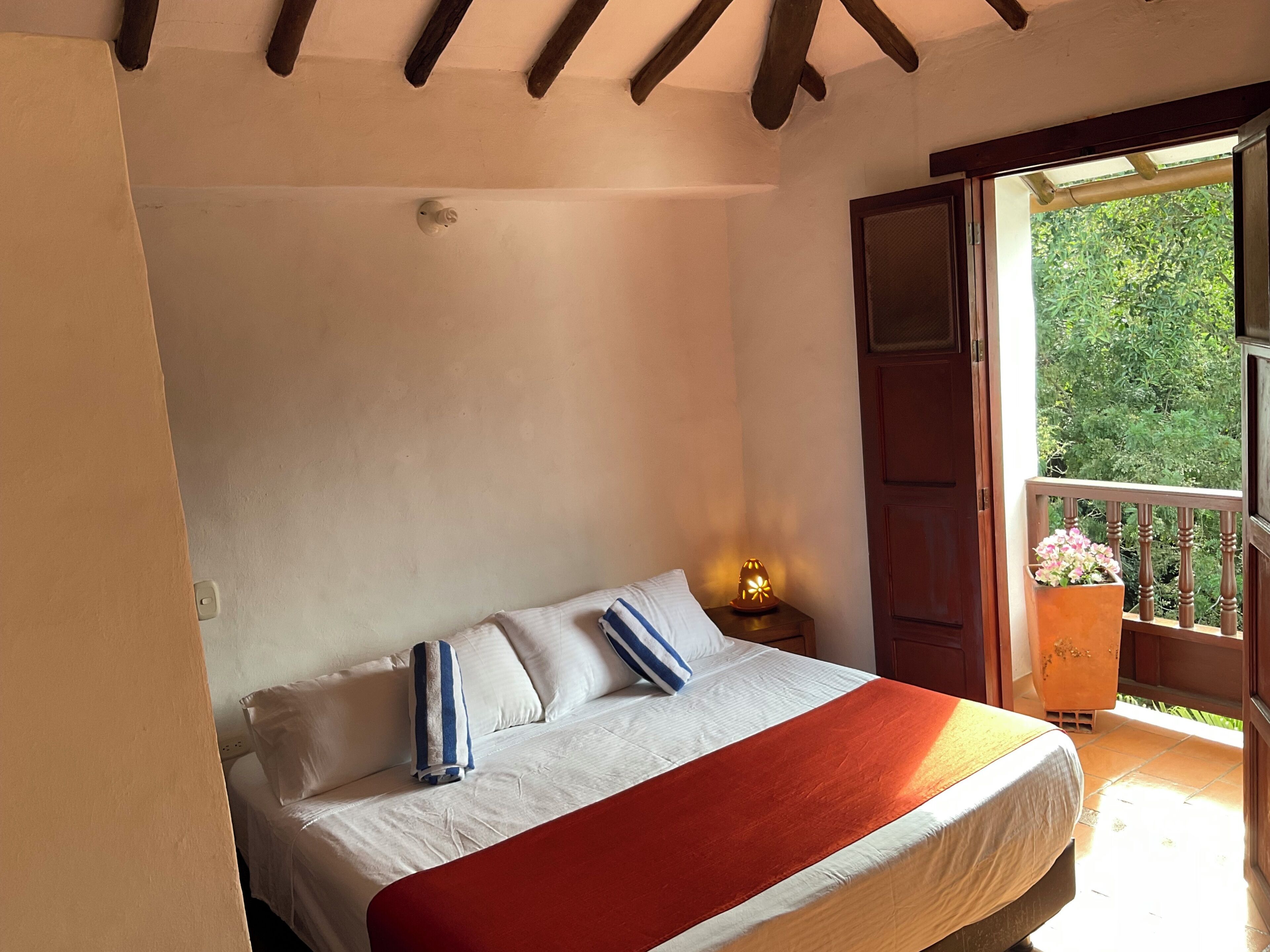 2 chambres, bureau, fer et planche à repasser, Wi-Fi gratuit