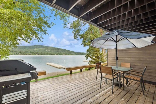 Waterfront, Whitefish Lake Condo, 5BD!