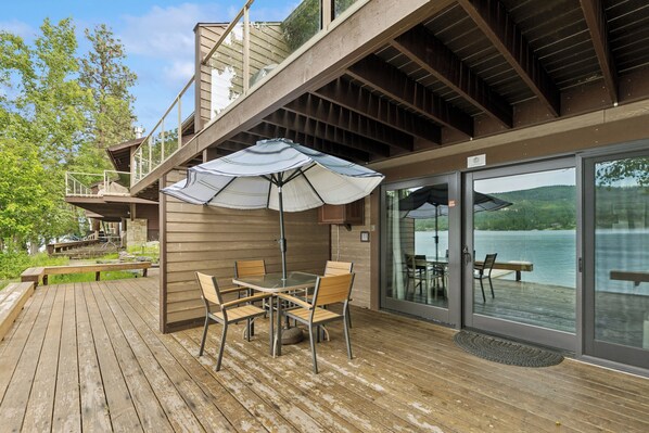 Outdoor dining - Waterfront Whitefish Lake Condo 5BD | 1 Bed, 1 Bath (Whitefish)