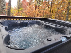 Outdoor spa tub - Private & Secluded w/ Beautiful Views Sunsets ~Hot Tub (Gatlinburg)