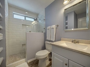 Bathtub, towels - Island Dunes Condo's-#1204-One Block from Beach. (Port Aransas)