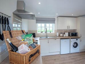 Dishwasher, highchair - 1 bedroom accommodation in Fulletby, near Horncastle (Fulletby, near Horncastle)