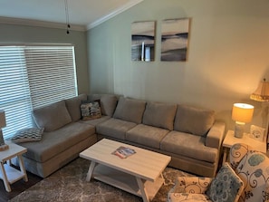 TV - Island Dunes Condo's-#1407-One Block from Beach. (Port Aransas)