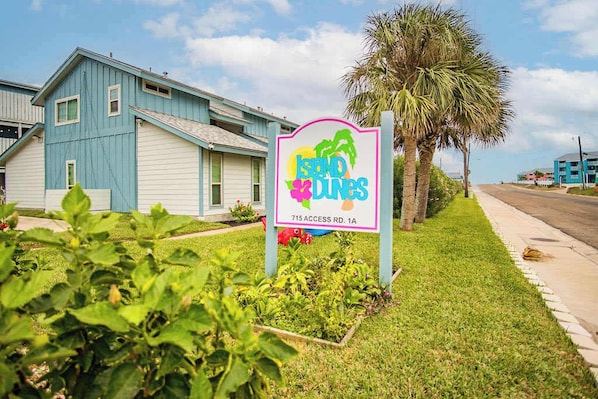 Property grounds - Sunny Days! - One block from the beach - Island Dunes Condo's- Unit 1500 (Port Aransas)