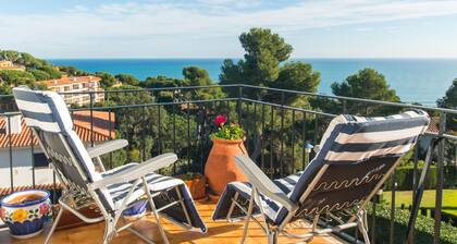 K-2 Apartment with magnificent sea views and pool