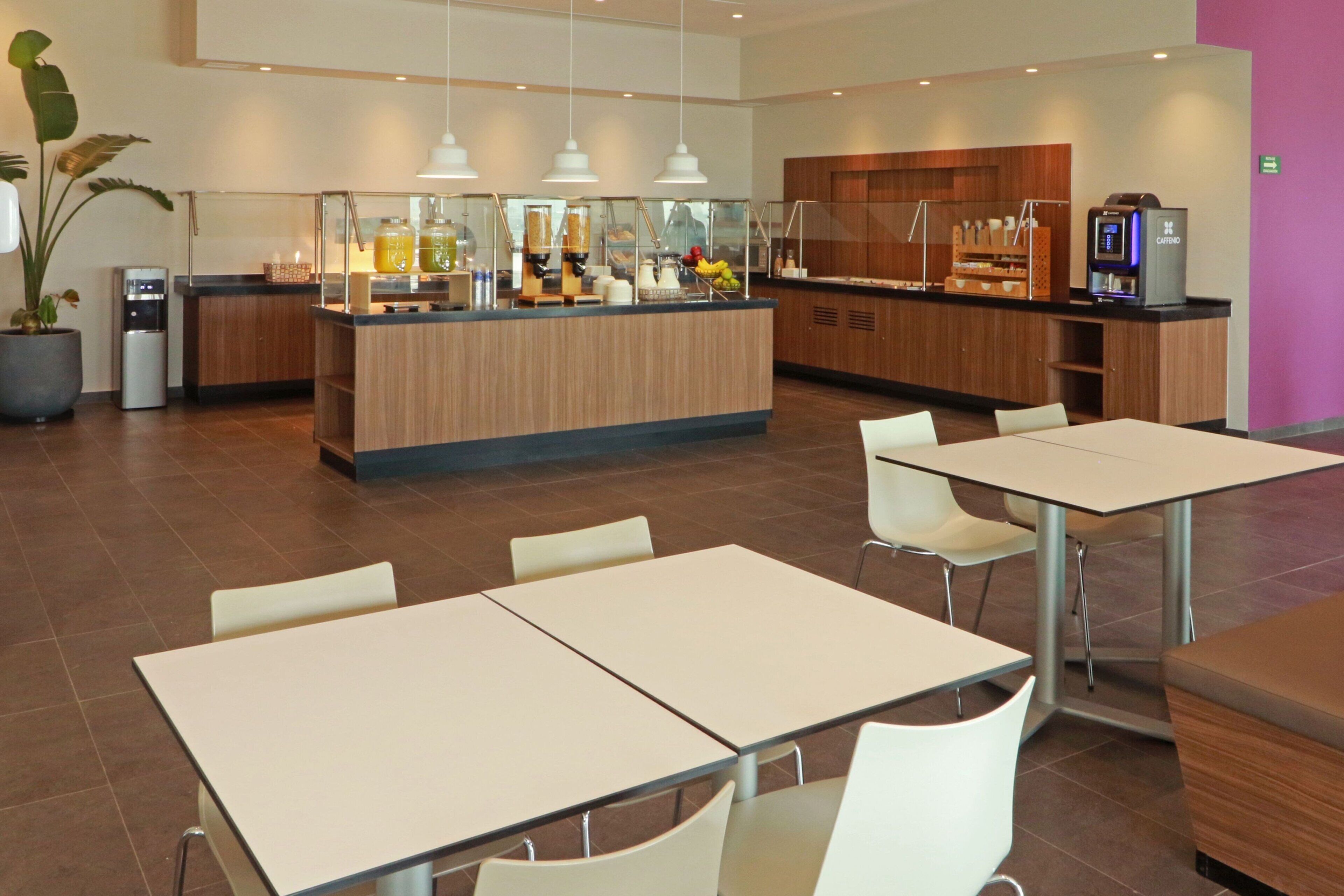 free daily continental breakfast