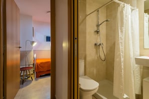 Bathroom - BF-3 Beautiful apartment in community with pool (Calella de Palafrugell)