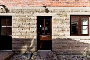 Exterior detail - Farwell Cottage at Holiday Complex (Ashbourne)
