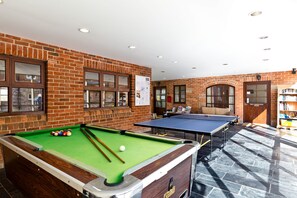 Games room - Ible Cottage Near Carsington Reservoir in Derbyshire (Ashbourne)