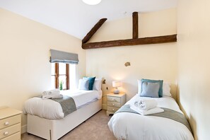 2 Schlafzimmer, Bügeleisen/Bügelbrett, Reisekinderbett, kostenloses WLAN