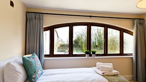 3 bedrooms, iron/ironing board, free WiFi, bed sheets - Bruns Cottage in Derbyshire Dales (Buxton)