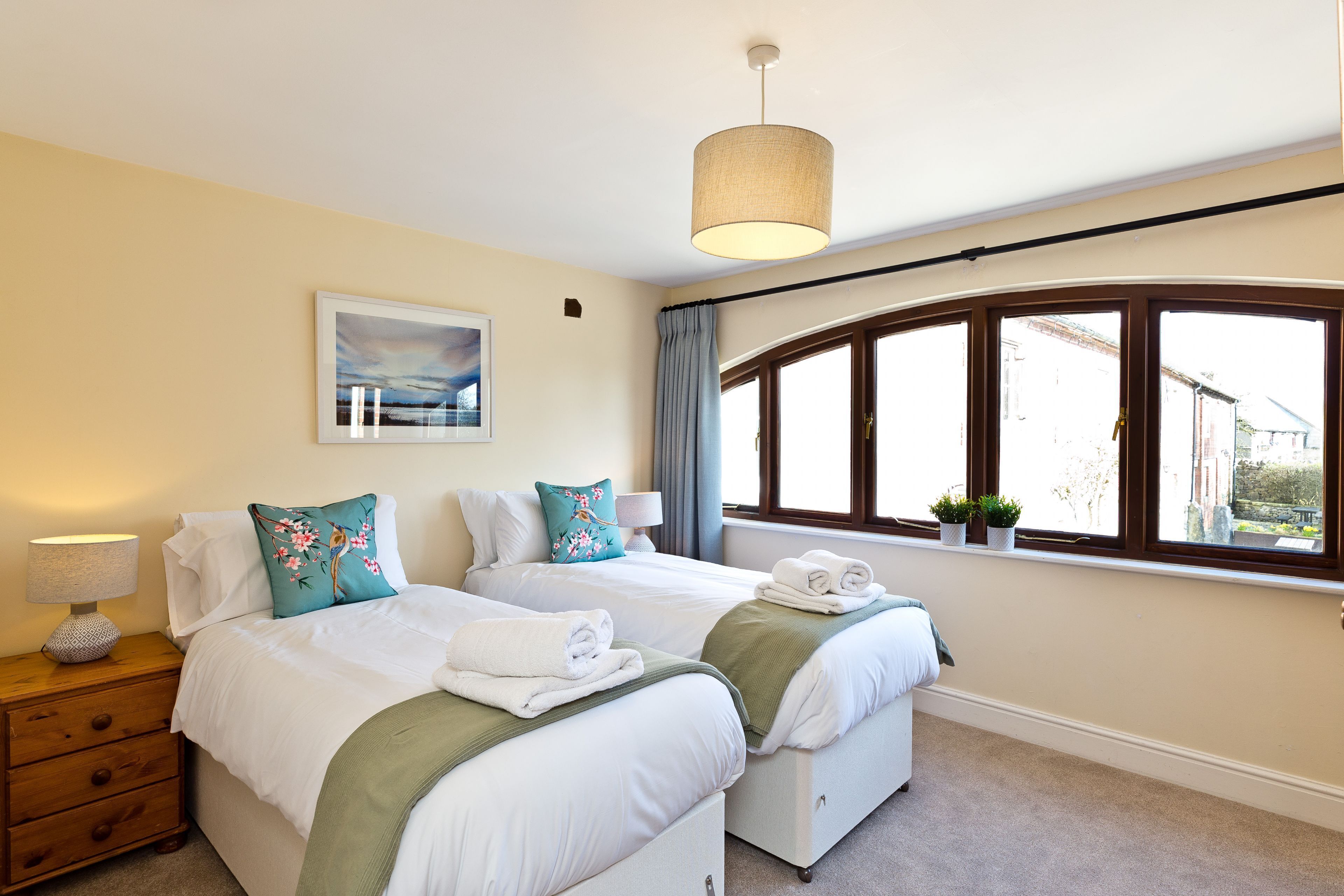 3 bedrooms, iron/ironing board, free WiFi, bed sheets