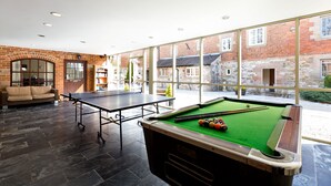 Games room - Bruns Cottage in Derbyshire Dales (Buxton)
