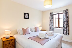 4 Schlafzimmer, Bügeleisen/Bügelbrett, kostenloses WLAN, Bettwäsche