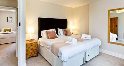 The Farmhouse | Near Carsington Reservoir