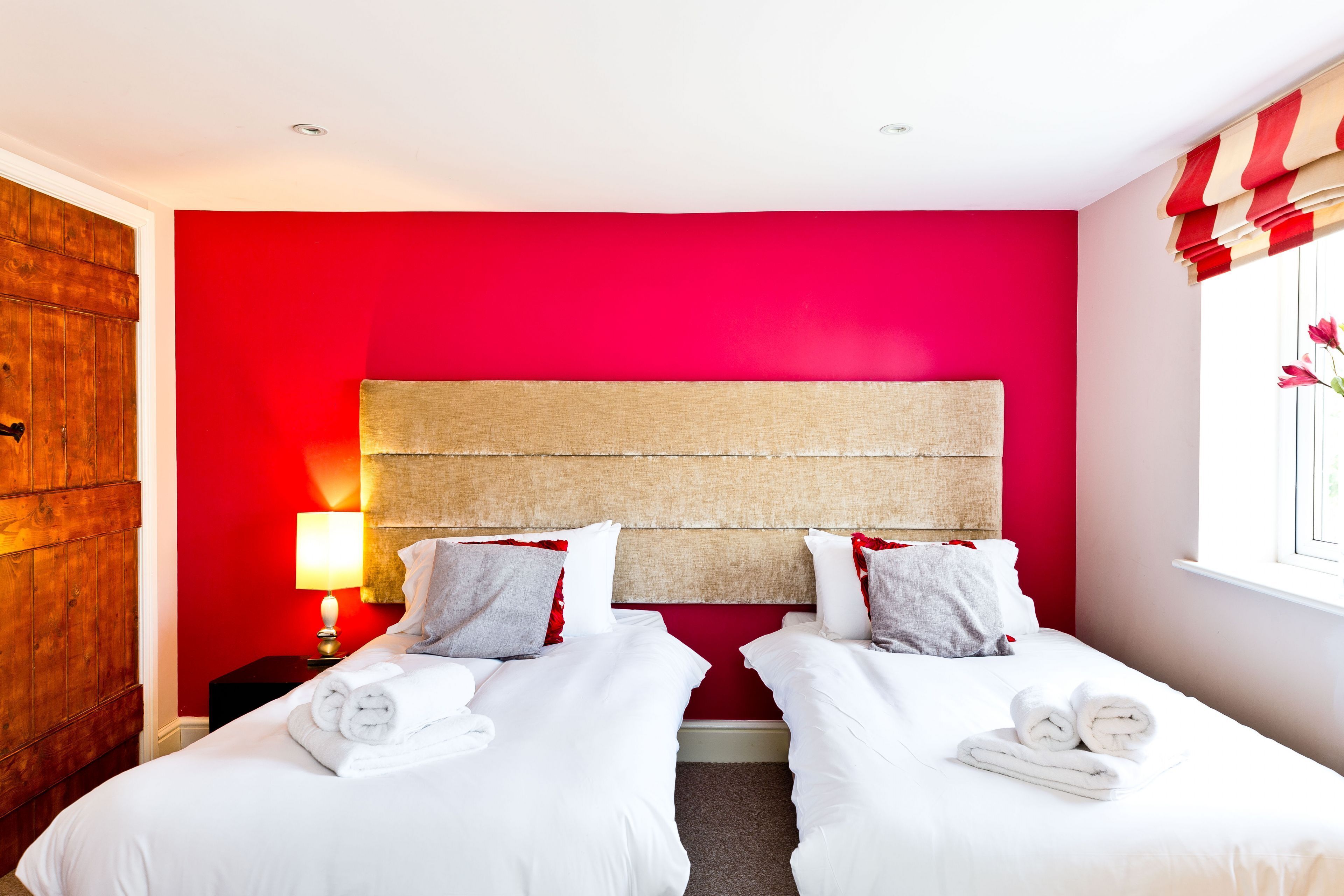 4 chambres, fer et planche à repasser, Wi-Fi gratuit, draps fournis