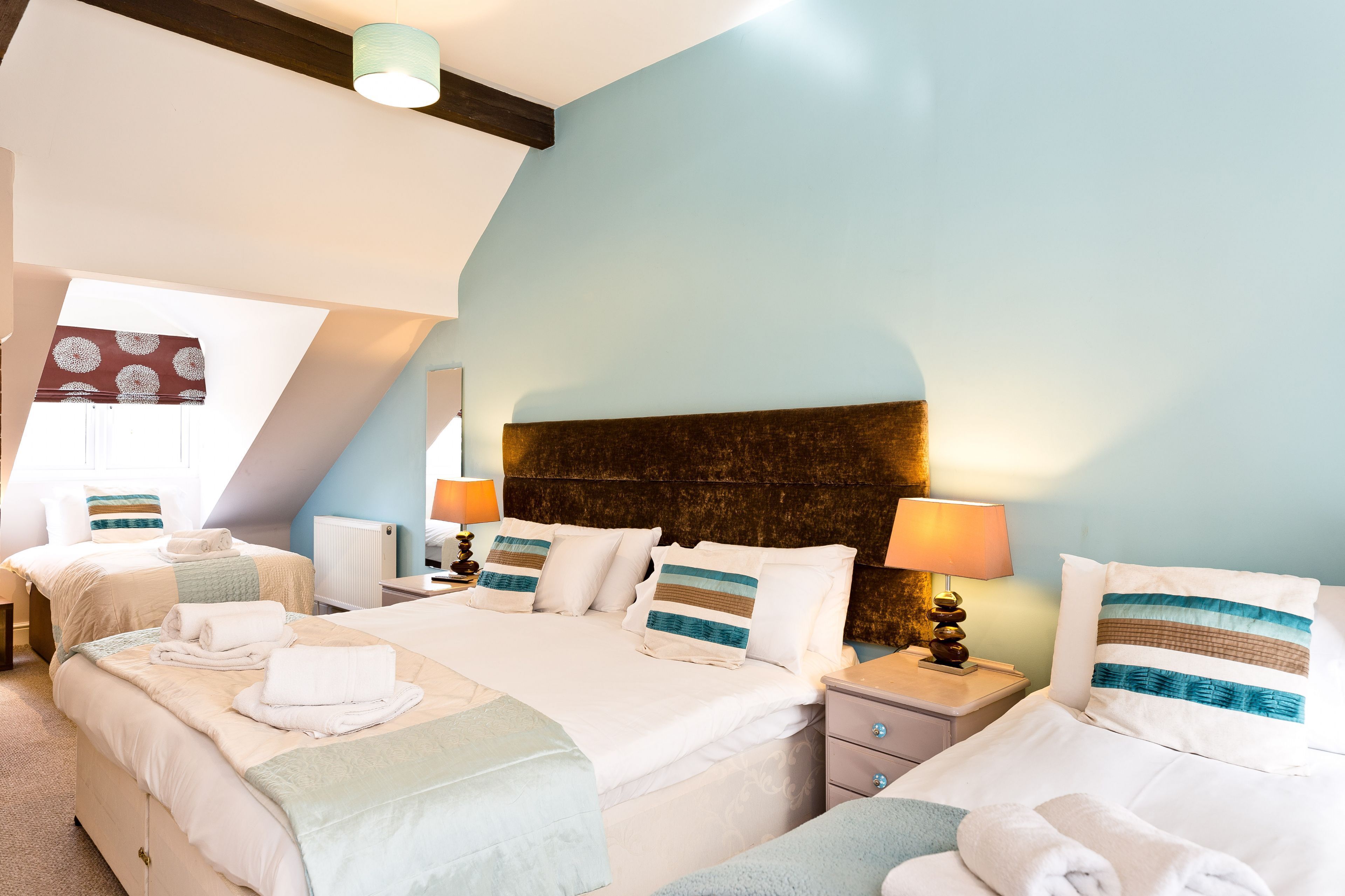 4 bedrooms, iron/ironing board, free WiFi, bed sheets