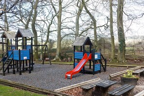 Children’s area - Two Dales Cottage at Knockerdown Holiday Village (Ashbourne)