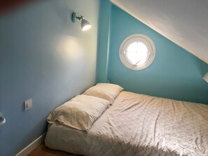 1 camera, ferro/asse da stiro, Wi-Fi gratuito, lenzuola