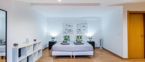 1 غرفة نوم ومكواة/لوح كي وواي فاي مجانًا وملاءات أسرّة