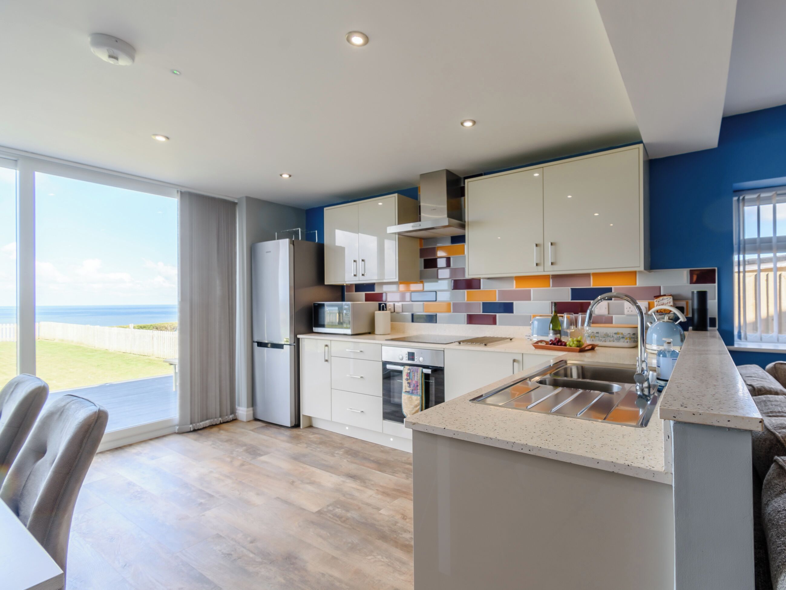 Dishwasher, highchair