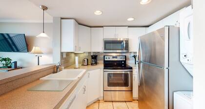 Oceanfront Sea Colony condo with pool & hot tub, ocean view, & free WiFi