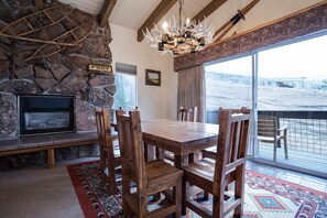 Condo, 2 Bedrooms | Private kitchen