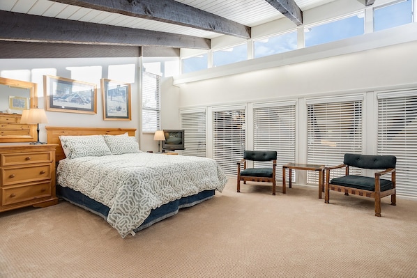 Condo, 2 Bedrooms