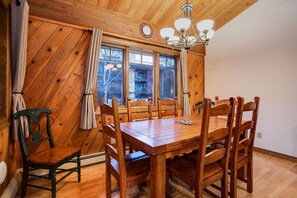 Condo, 4 Bedrooms | Private kitchen | Toaster, cookware/dishes/utensils