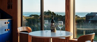 Perfectly located ocean-view guest house w/free WiFi - near beaches, restaurants