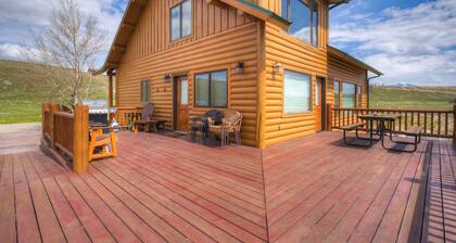 This Large, Friendly Home Offers Private Madison River Access/Views 4+4 Near YNP