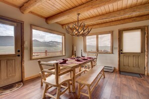 Dining - This Large, Friendly Home Offers Private Madison River Access/Views 4+4 Near YNP (Cameron)