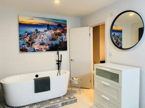 Superior Suite, Ensuite (With TV)