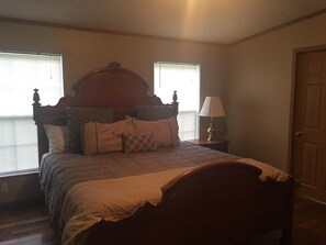 3 dormitorios, tabla de planchar con plancha, wifi y ropa de cama