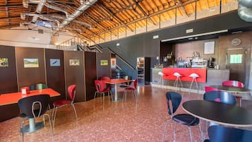 Bar (a l'allotjament)