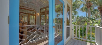 Wake up on the waters of Tampa Bay in a north Anna Maria home.